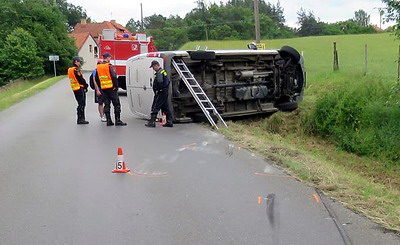 Nehoda před obcí Hrachov - foto: PČR